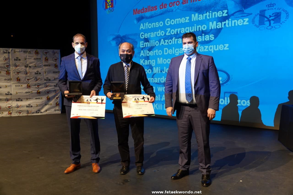Miguel Angel Huerga Collazo recibe la Medalla de Oro al Merito Deportivo de la Federación Española de Taekwondo