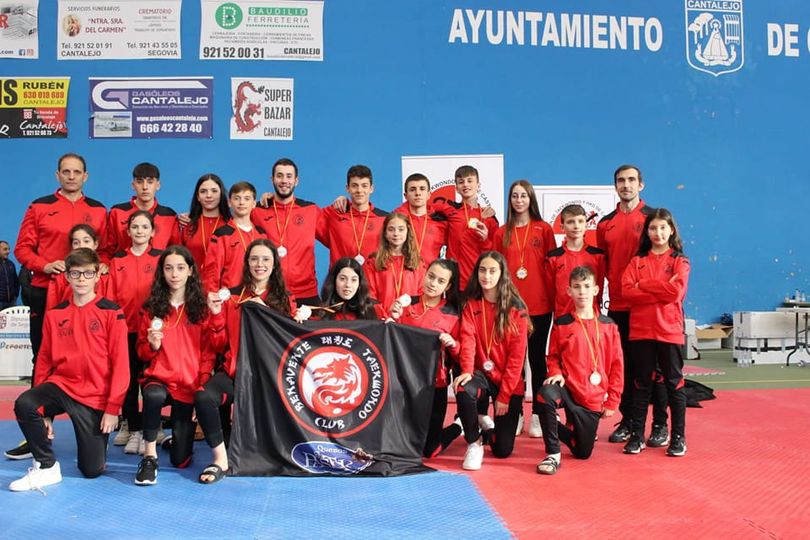 Éxito del Club Taekwondo Benavente Quesos el Pastor en el Open Nacional de Cantalejo con 15 medallas